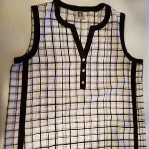 Sleeveless dress top